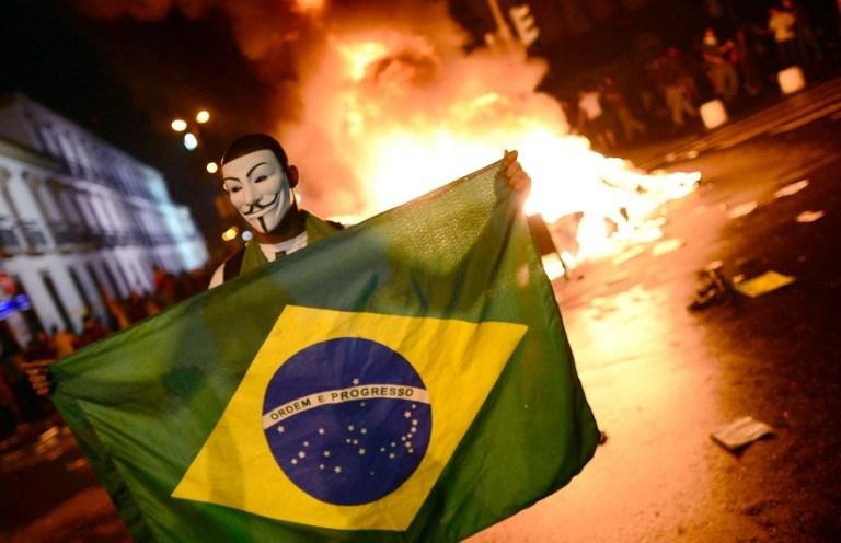 Imprensa internacional relata aumento da tens&atilde;o no Brasil ap&oacute;s protestos