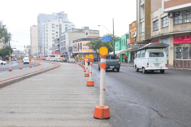 N&atilde;o h&aacute; previs&atilde;o para liberar trecho entre avenida Prot&aacute;sio Alves e Osvaldo Aranha