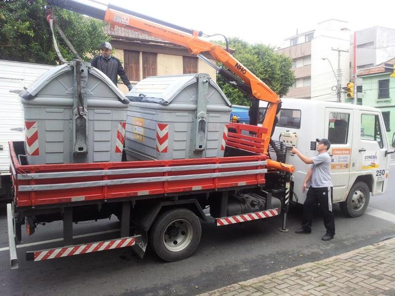 Equipamentos ser&atilde;o recolocados ap&oacute;s manifesta&ccedil;&atilde;o