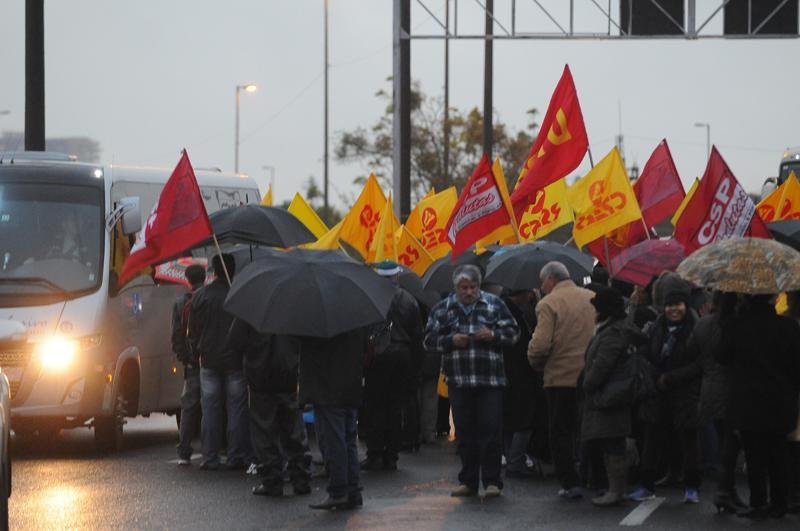 Manifestantes s&atilde;o ligados ao Cpers/Sindicato