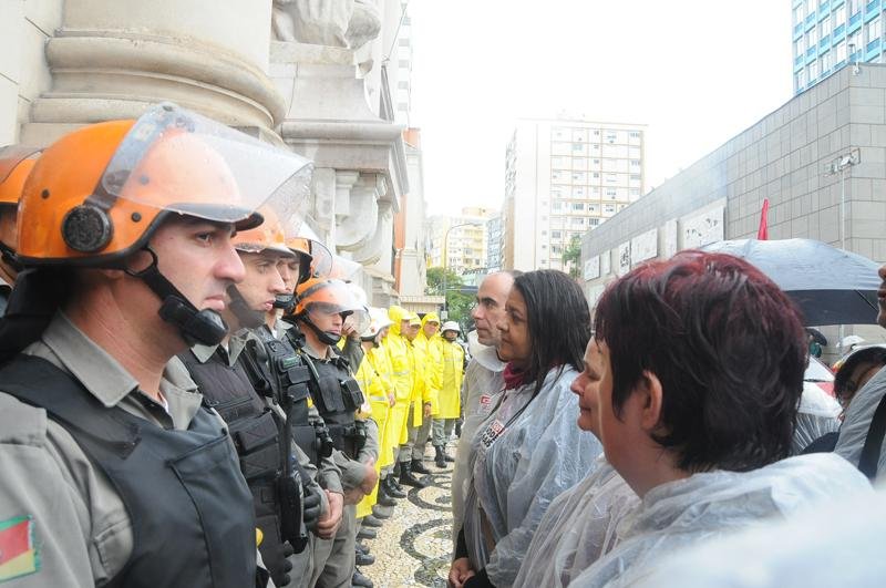 BM e Guarda Municipal fizeram seguran&ccedil;a do Oal&aacute;cio
