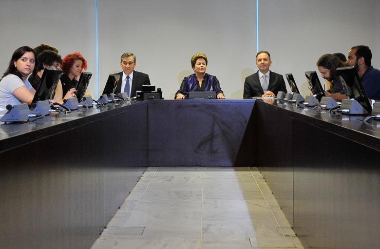 Dilma se reuniu com integrantes do MPL