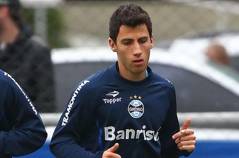 Lateral do Gr&ecirc;mio pode substituir Par&aacute; na retomada do Brasileir&atilde;o 