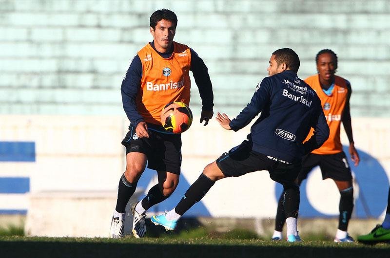 Riveros dever&aacute; entrar em a&ccedil;&atilde;o no amistoso deste s&aacute;bado