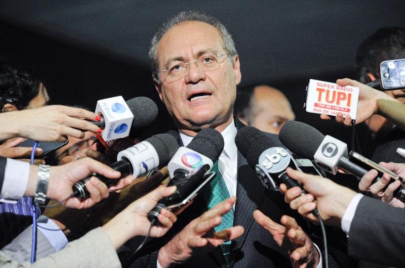 Senado ter&aacute; vota&ccedil;&atilde;o tamb&eacute;m &agrave;s segundas e sextas, diz Renan Calheiros