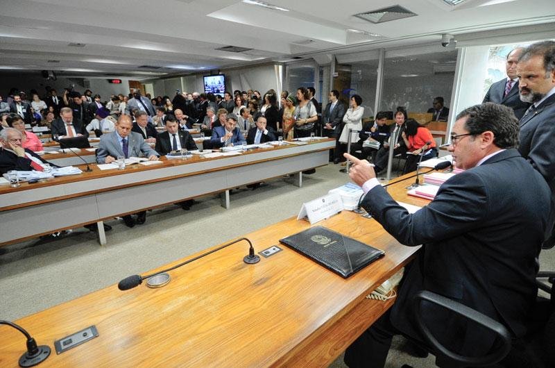 Presidente da CCJ vai propor pedido para acelerar ritmo da tramita&ccedil;&atilde;o da proposta