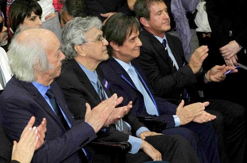 Erasmo Carlos, Caetano Veloso e Roberto Carlos acompanharam a vota&ccedil;&atilde;o