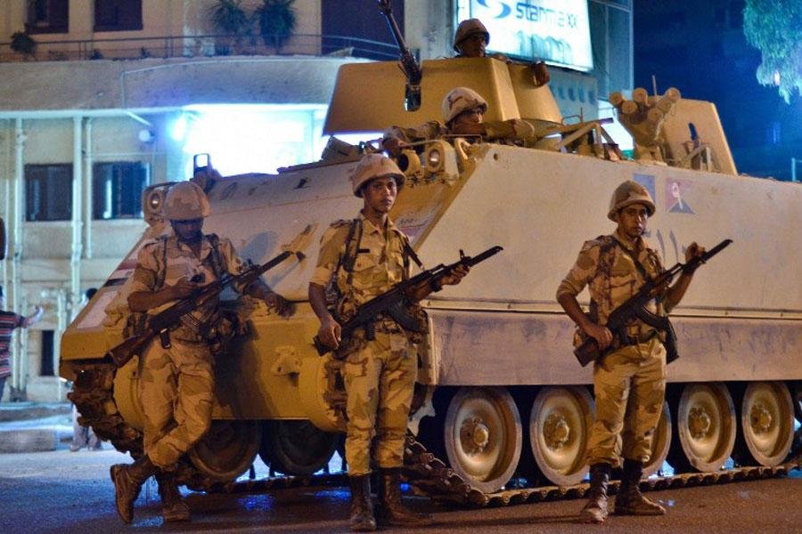 Ex&eacute;rcito deteve presidente deposto