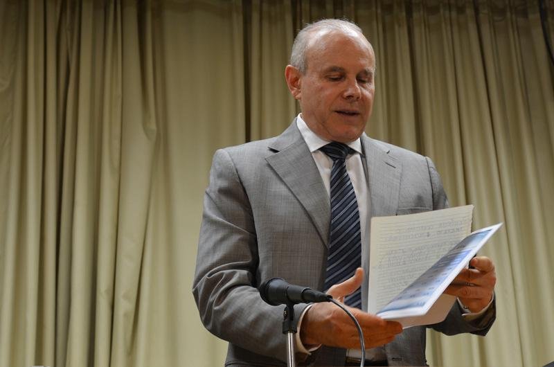 Ministro negou que o corte chegue efetivamente aos R$ 15 bilh&otilde;es