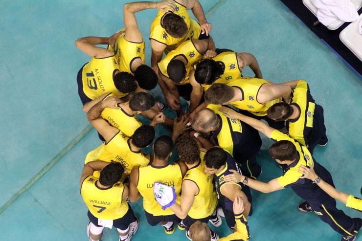 Brasil est&aacute; na lideran&ccedil;a do Grupo A da Liga Mundial
