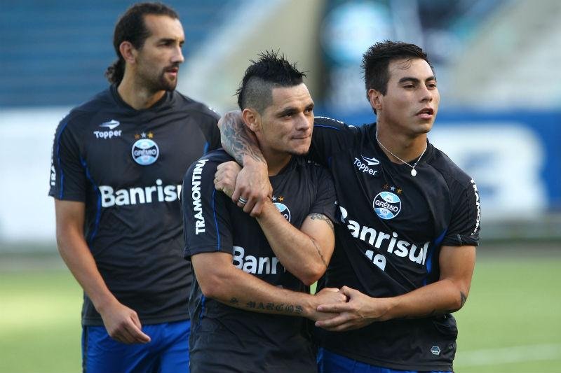 Par&aacute; (no centro) deve refor&ccedil;ar o Gr&ecirc;mio no Brasileir&atilde;o