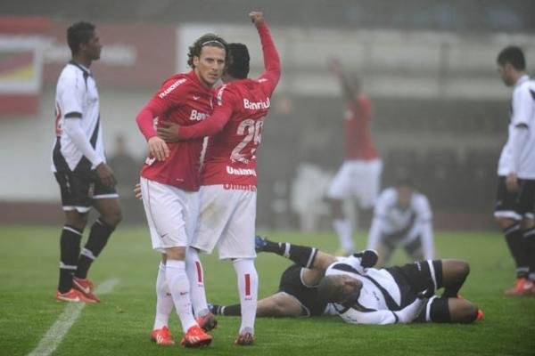 Forl&aacute;n marcou gol na vit&oacute;ria sobre o Vasco