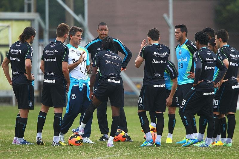 Com jogos apenas no fim de semana, t&eacute;cnico comandar&aacute; sete trabalhos nesta semana