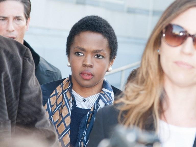 Cantora Lauryn Hill come&ccedil;a cumprir pena por sonega&ccedil;&atilde;o de impostos nos EUA