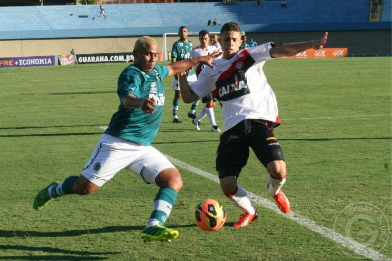 Goi&aacute;s tem a miss&atilde;o de recuperar Walter para futebol 