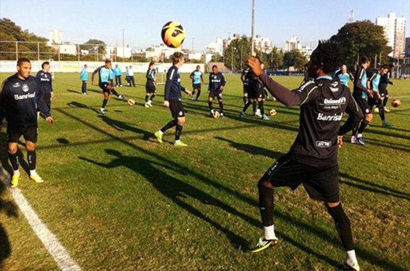 Jogadores realizaram diversas atividades espec&iacute;ficas em circuito no est&aacute;dio Ol&iacute;mpico 