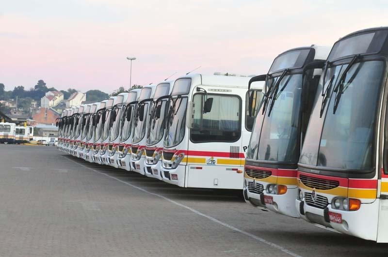 &Ocirc;nibus n&atilde;o sa&iacute;ram das garagens