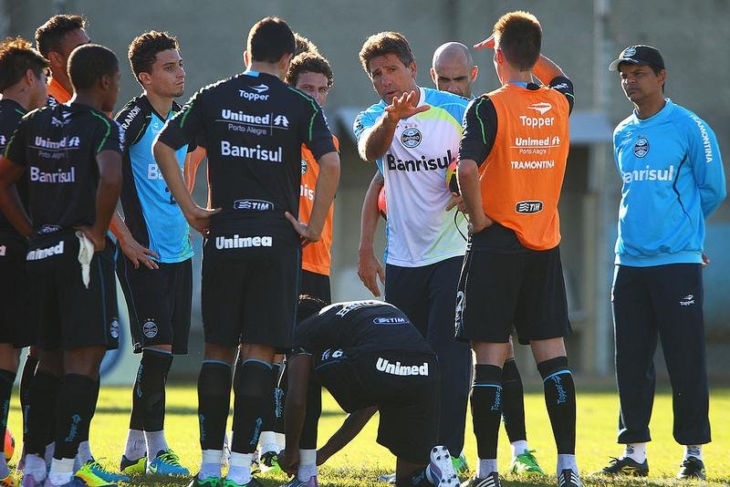 Renato repete Espinosa e adota treinos fantasmas no Gr&ecirc;mio 