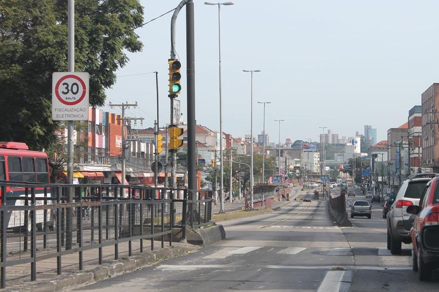 &Ocirc;nibus n&atilde;o circularam em Porto Alegre nesta quinta-feira