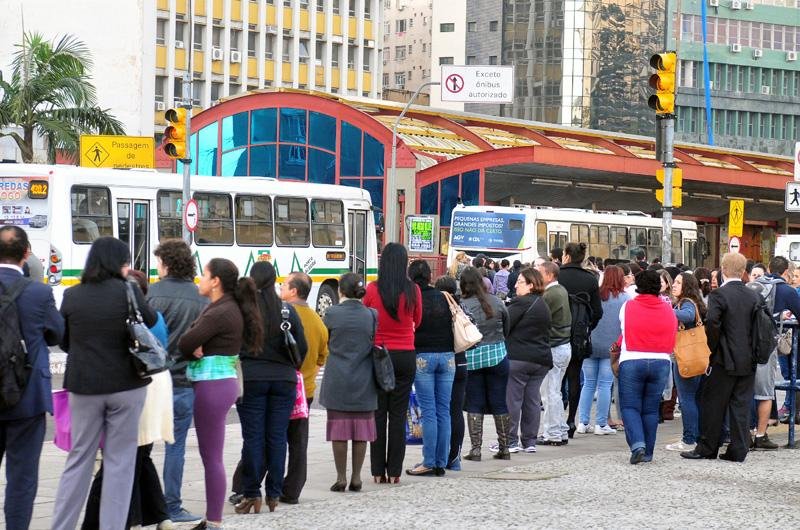 Justi&ccedil;a Federal determinou licita&ccedil;&atilde;o para duas mil linhas de &ocirc;nibus