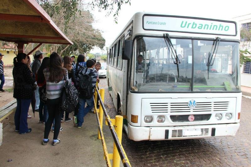 Estudantes e trabalhadores s&atilde;o os principais usu&aacute;rios do sistema local de passe livre