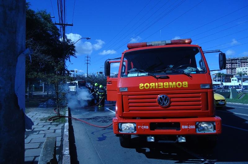 Em Porto Alegre, casal foi resgatado por populares