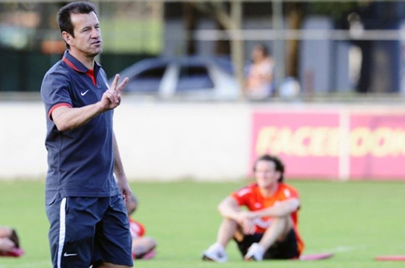 T&eacute;cnico do Inter evitou adiantar escala&ccedil;&atilde;o do Colorado para quarta