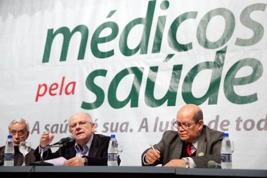 Em assembleia, m&eacute;dicos ga&uacute;chos decidem n&atilde;o paralisar no dia 23