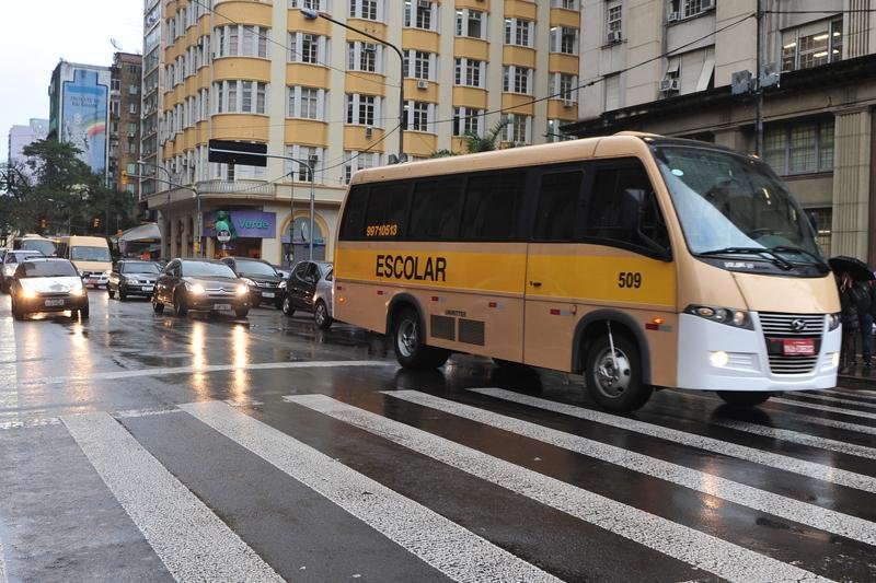  A categoria tamb&eacute;m quer negociar a renova&ccedil;&atilde;o da permiss&atilde;o para fazer o transporte de estudantes na Capital