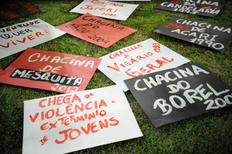 Vigilia foi feita na noite de quinta no Rio