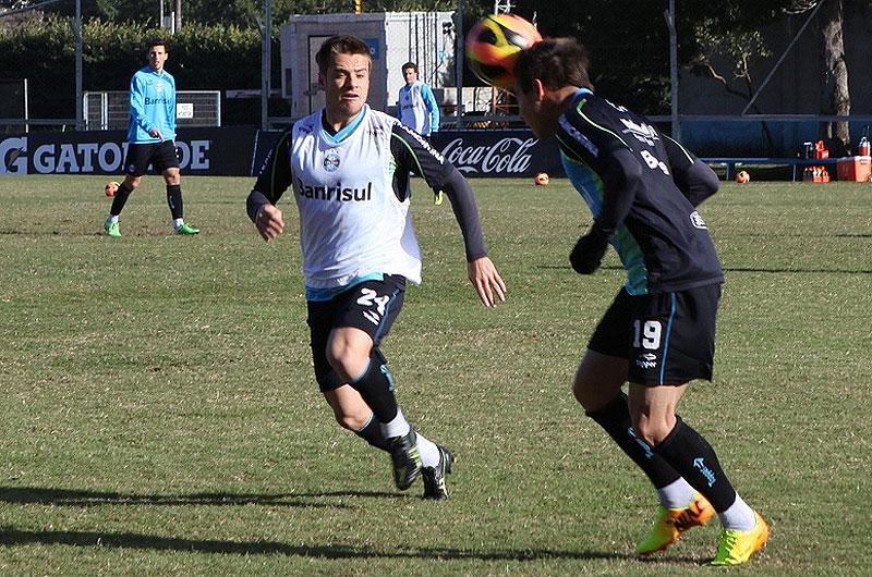 Gr&ecirc;mio est&aacute; ficando com a "cara" do Renato, diz Ramiro