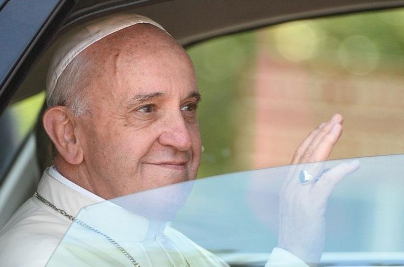 Papa Francisco far&aacute; percurso em carro aberto no Rio