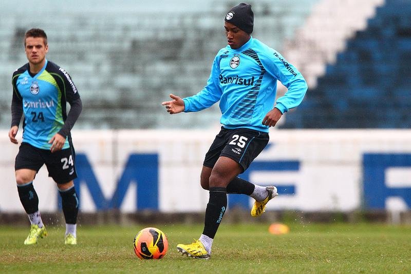 Ramiro e Matheus Biteco defender&atilde;o o Gr&ecirc;mio diante do Crici&uacute;ma