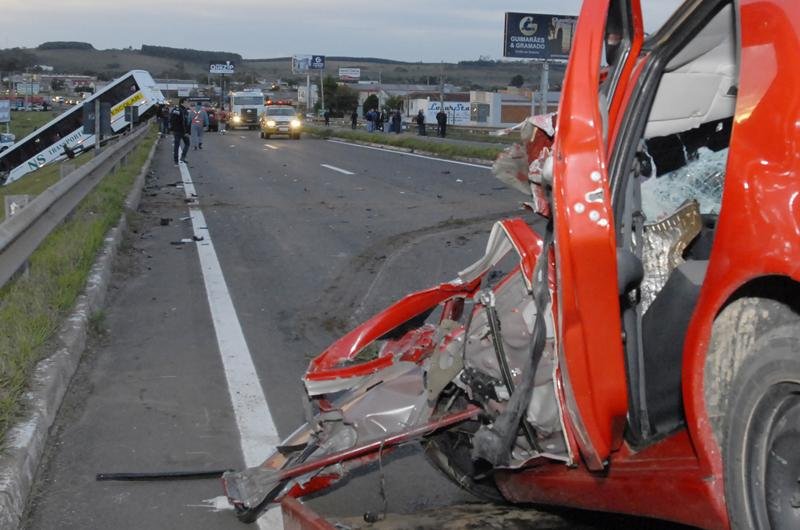Taxista ficou gravemente ferido e foi encaminhado a um hospital de Sapiranga