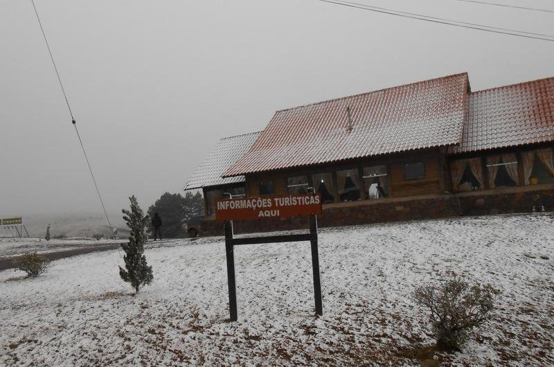 S&atilde;o Jos&eacute; dos Ausentes teve queda de neve em flocos