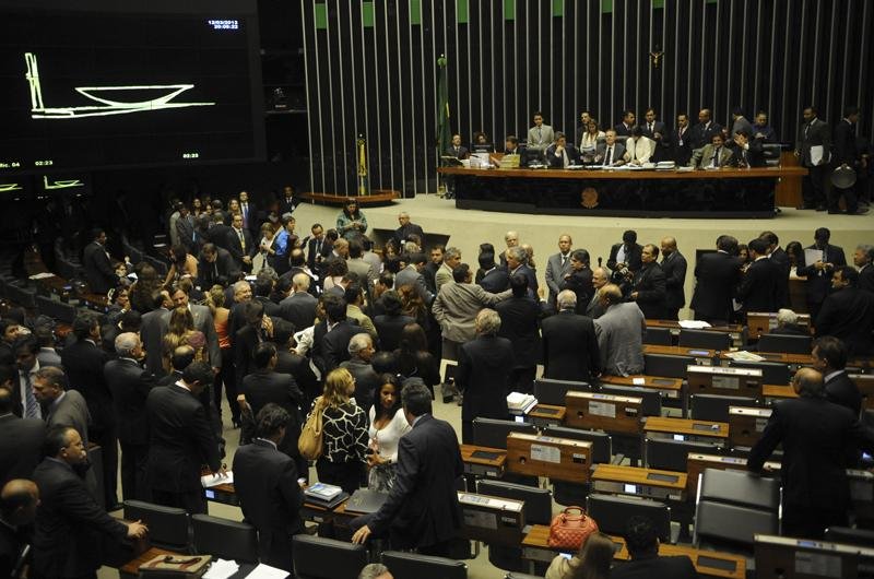 CNI/Ibope diz que 37% desaprovaram resposta aos protestos nas ruas