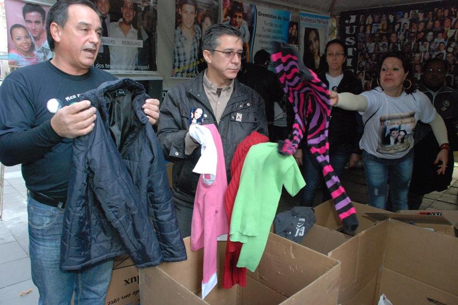 Ato marca os seis meses da trag&eacute;dia que matou 242 pessoas na boate Kiss