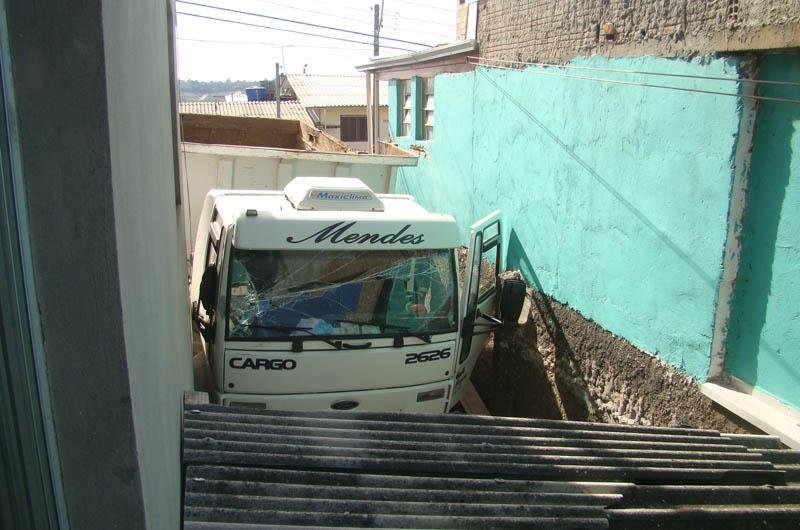 Menino de tr&ecirc;s anos morreu com impacto da colis&atilde;o em Caxias do Sul