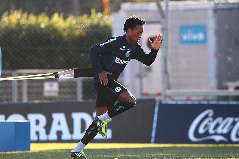 Z&eacute; Roberto &eacute; absolvido pelo STJD