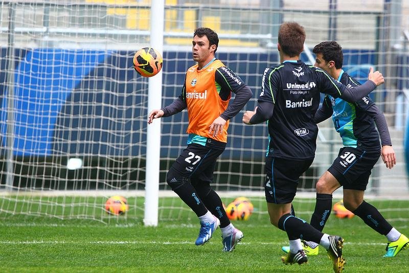 Kleber deve atuar no Gre-Nal deste domingo