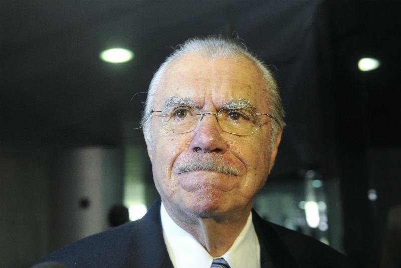 Sarney apresenta melhora, mas n&atilde;o h&aacute; previs&atilde;o de alta