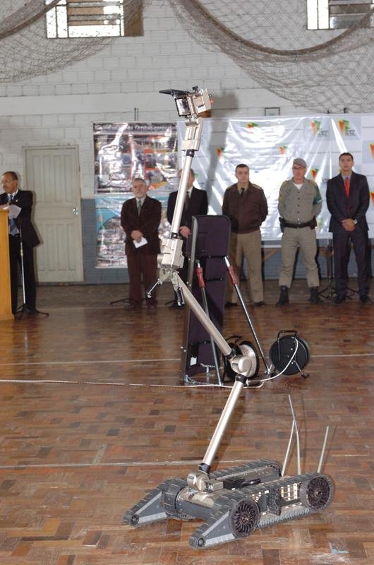 Na apresenta&ccedil;&atilde;o do sistema rob&oacute;tico, que custou quase R$ 2,5 milh&otilde;es, foi feita uma simula&ccedil;&atilde;o dos recursos do equipamento