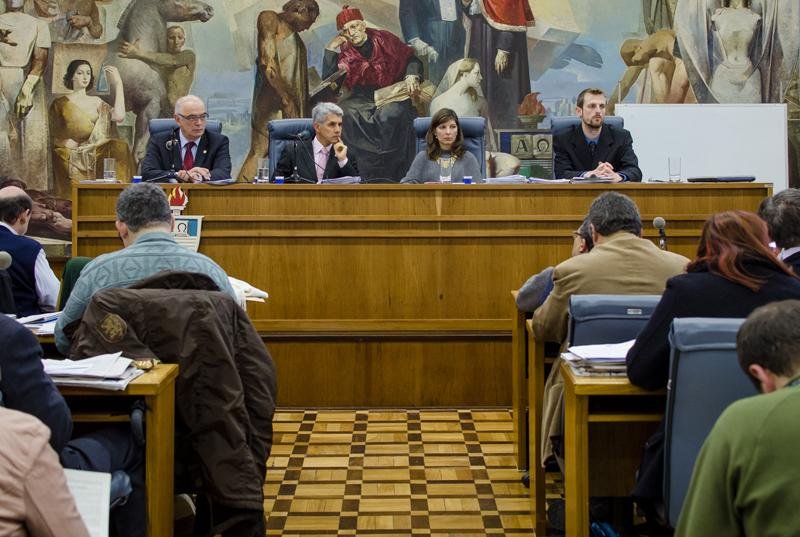 Conselho da Ufrgs se reuniu na manh&atilde; desta sexta