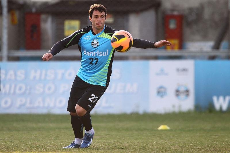 Goleada devolve tranquilidade ao Gr&ecirc;mio 