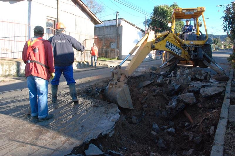 Rompimento de adutora deixa 60 mil sem &aacute;gua em Santa Maria 