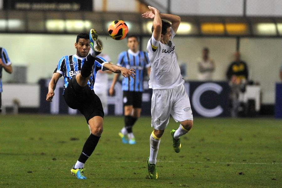 Tricolor iniciou campanha na Copa do Brasil com derrota por 1 a 0 na Vila Belmiro