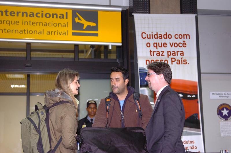 Primeiros profissionais do Mais M&eacute;dicos pousaram no Salgado Filho na tarde desta sexta-feira