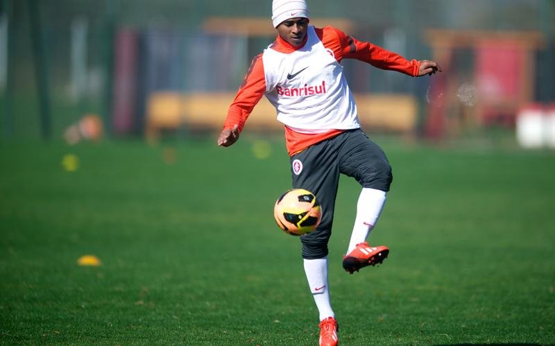 Atacante do Inter admitiu relaxamento dos jogadores dentro de campo