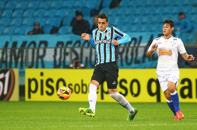 Rhodolfo compara dedica&ccedil;&atilde;o do Gr&ecirc;mio com a do Corinthians