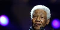 Saúde de Mandela é crítica, mas estável, diz Zuma 
